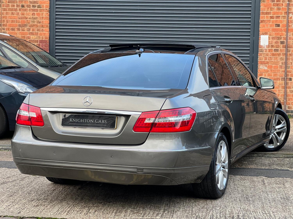 MERCEDES-BENZ E CLASS