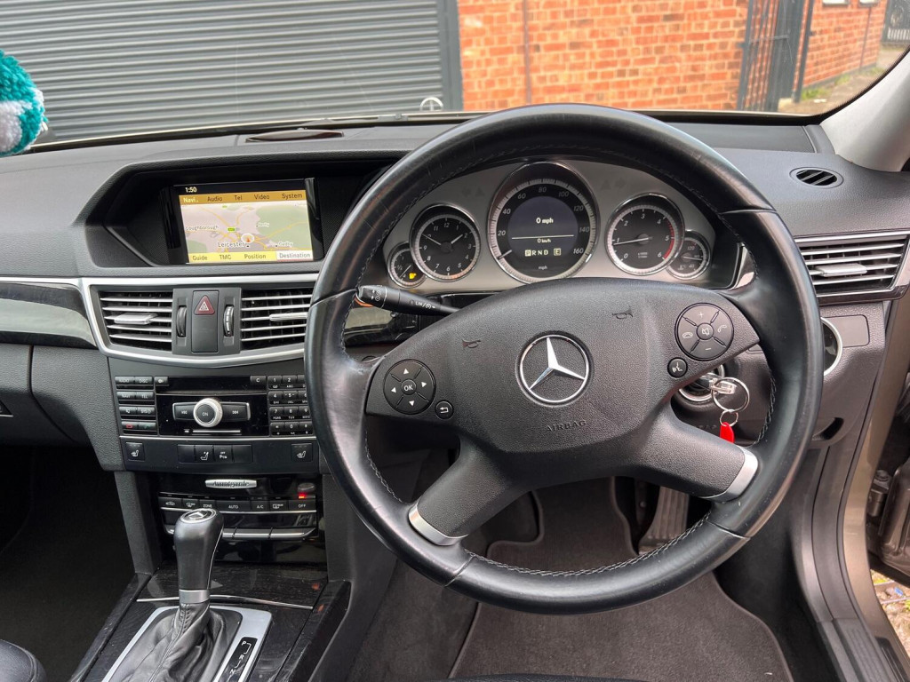 MERCEDES-BENZ E CLASS