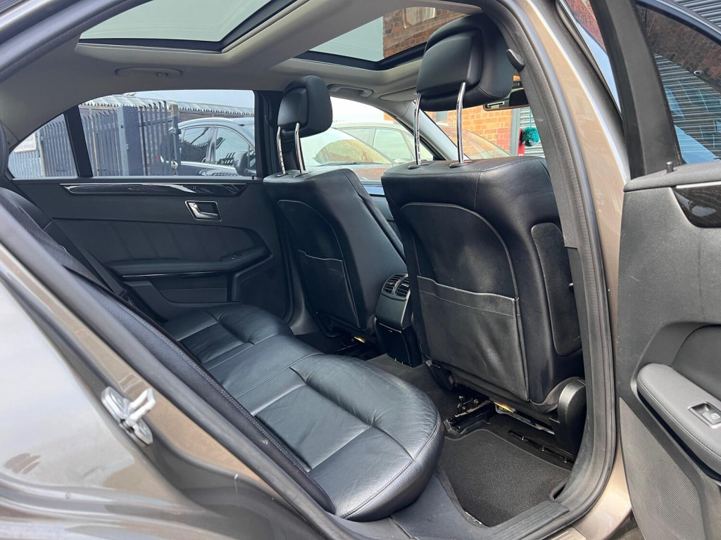 MERCEDES-BENZ E CLASS