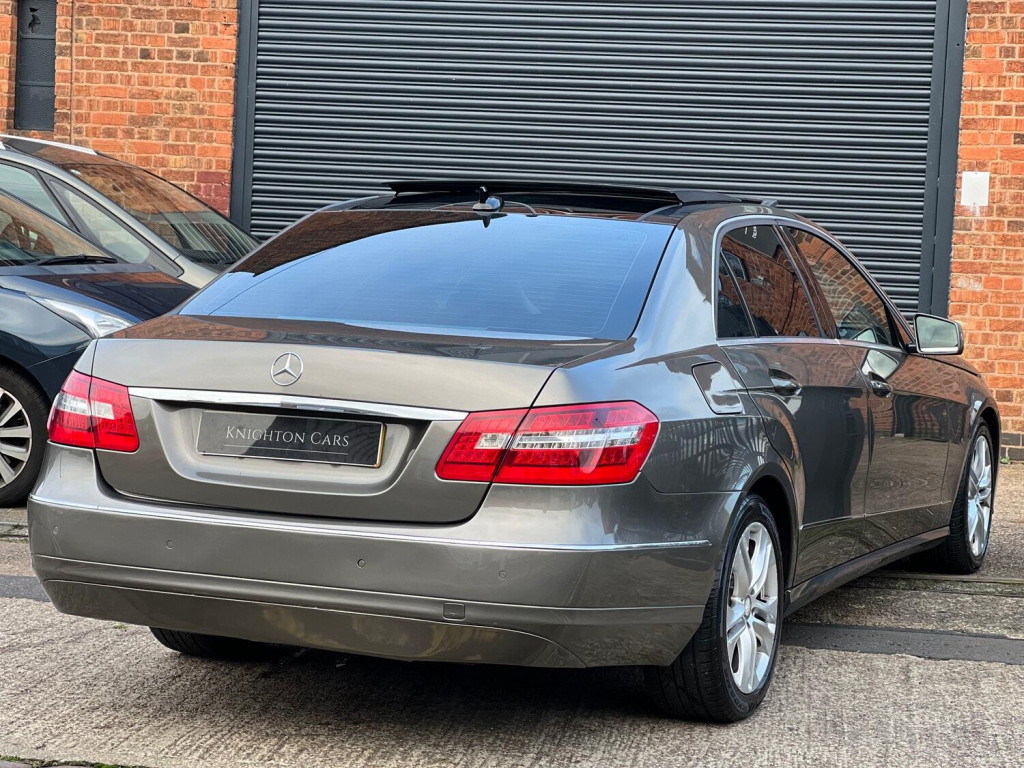 MERCEDES-BENZ E CLASS