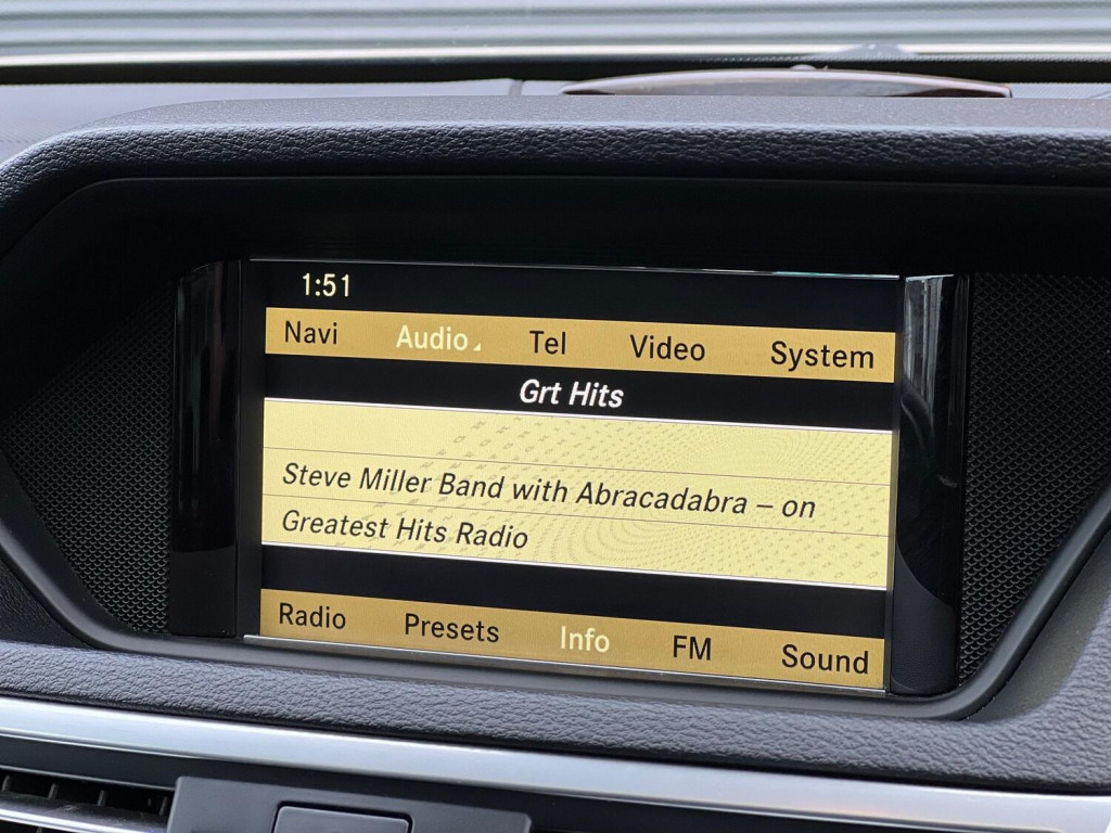 MERCEDES-BENZ E CLASS