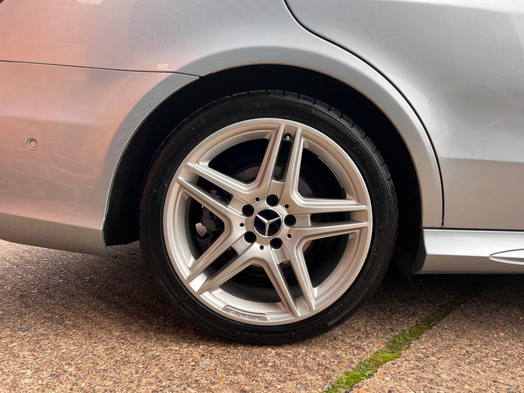 MERCEDES-BENZ E CLASS