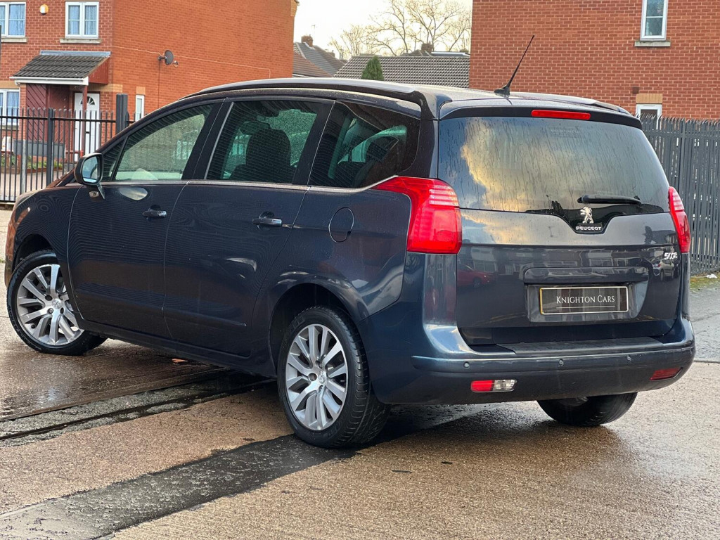 View PEUGEOT 5008 2.0 HDi Allure 