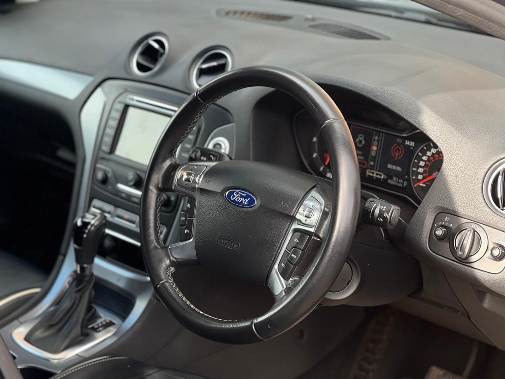 FORD MONDEO