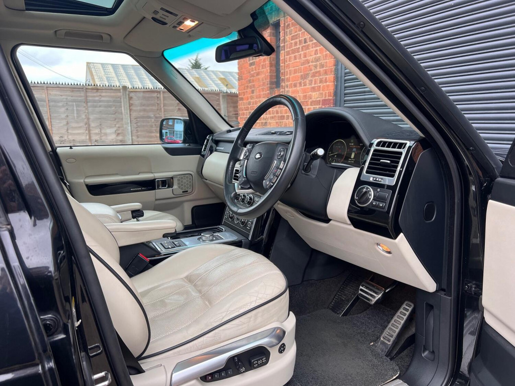 LAND ROVER RANGE ROVER