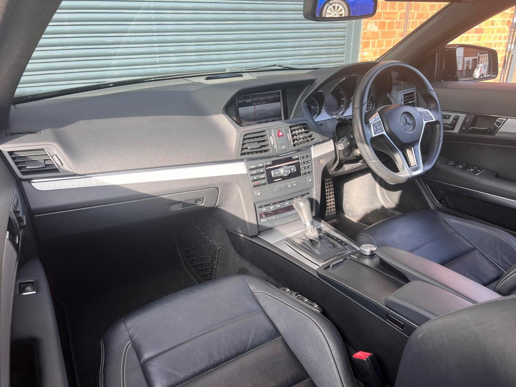 MERCEDES-BENZ E CLASS