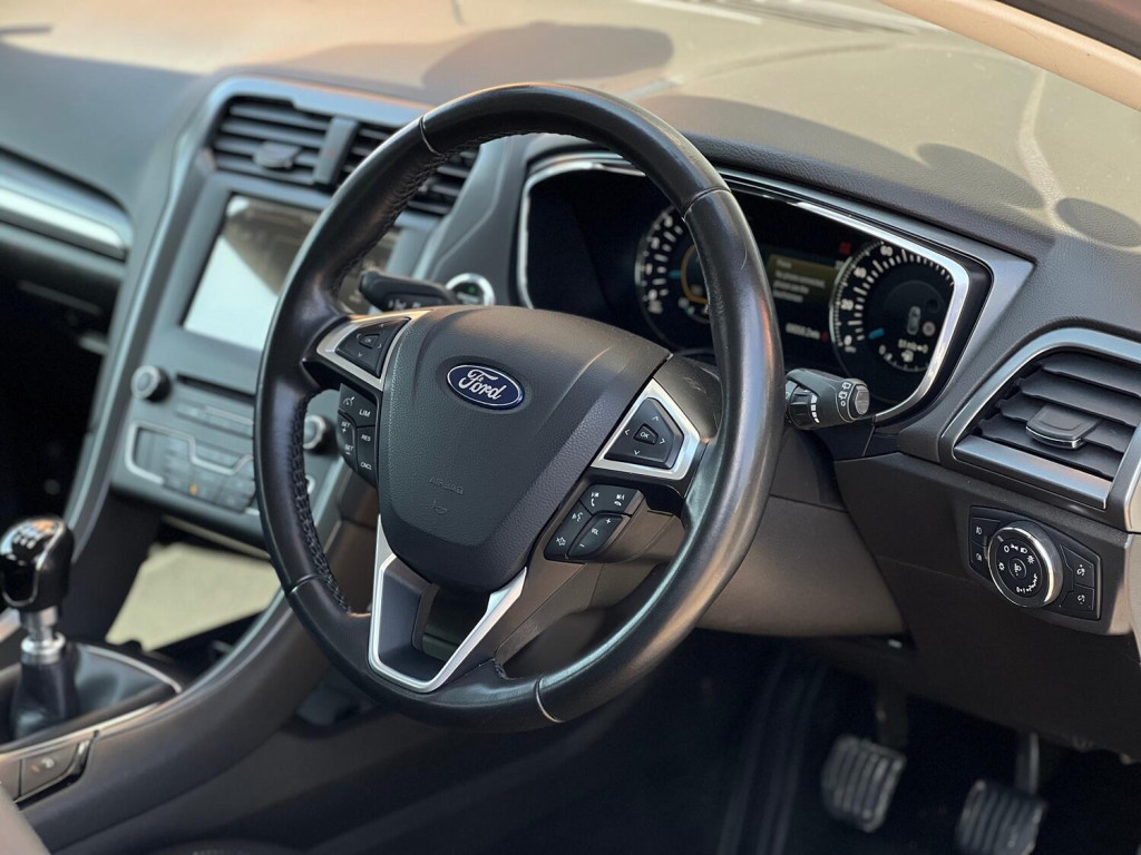 FORD MONDEO