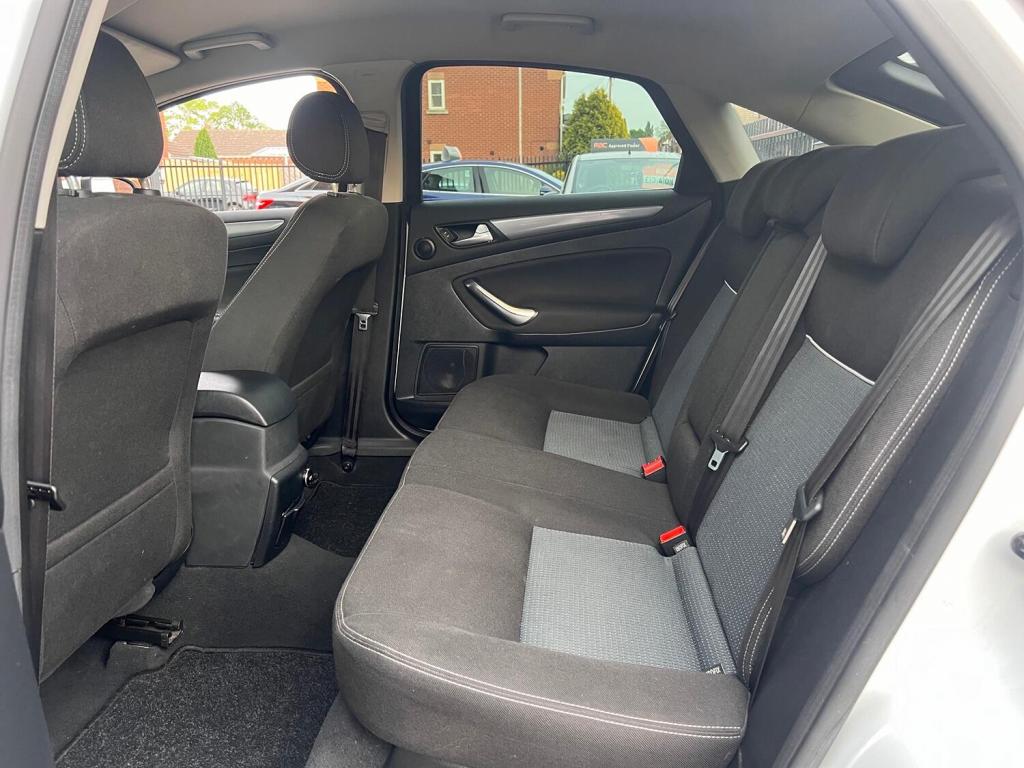 FORD MONDEO