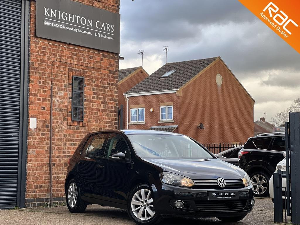 View VOLKSWAGEN GOLF 1.6 TDI Match
