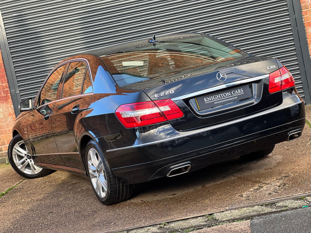 View MERCEDES-BENZ E CLASS 2.1 E220 CDI BlueEfficiency Executive SE