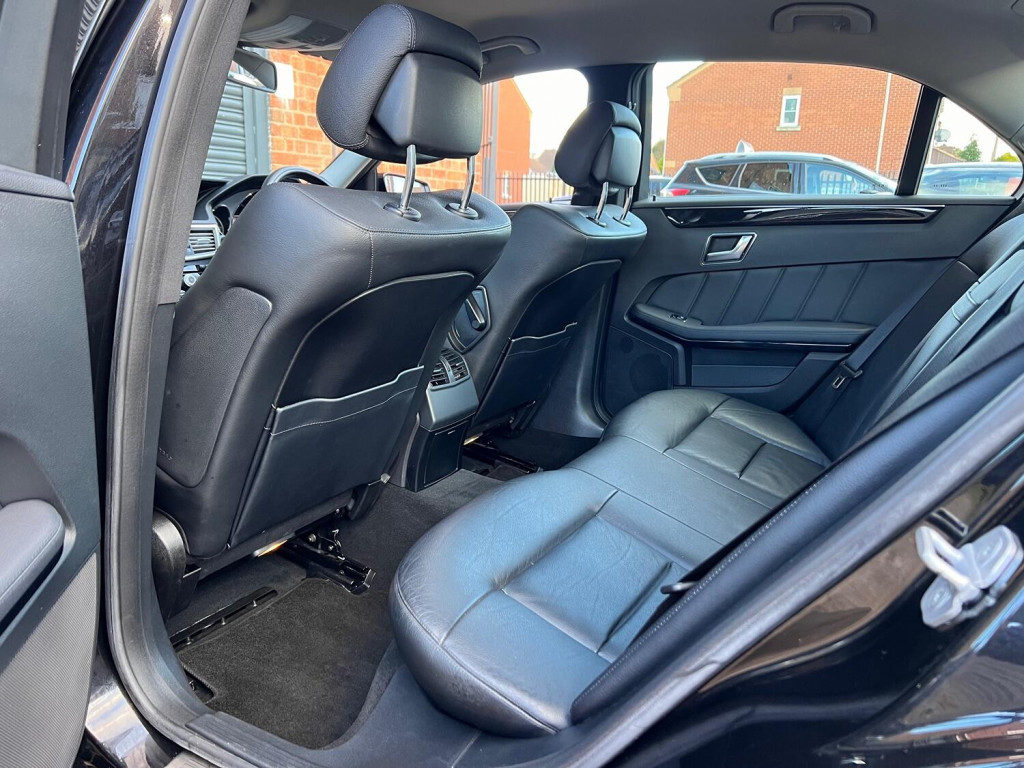 MERCEDES-BENZ E CLASS