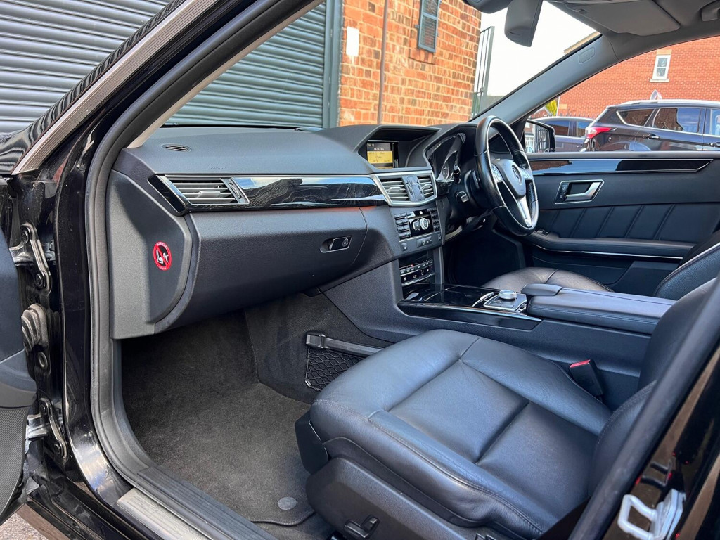 MERCEDES-BENZ E CLASS