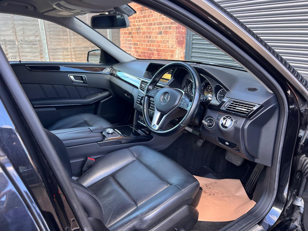 MERCEDES-BENZ E CLASS