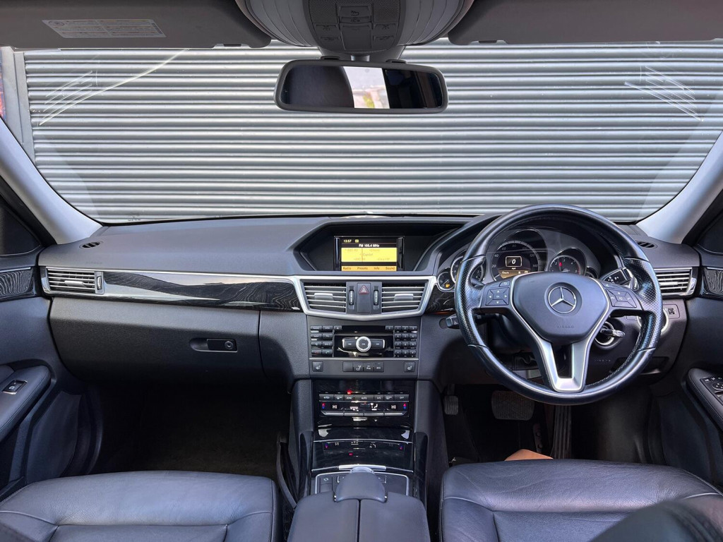 MERCEDES-BENZ E CLASS