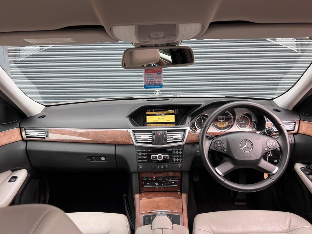 MERCEDES-BENZ E CLASS