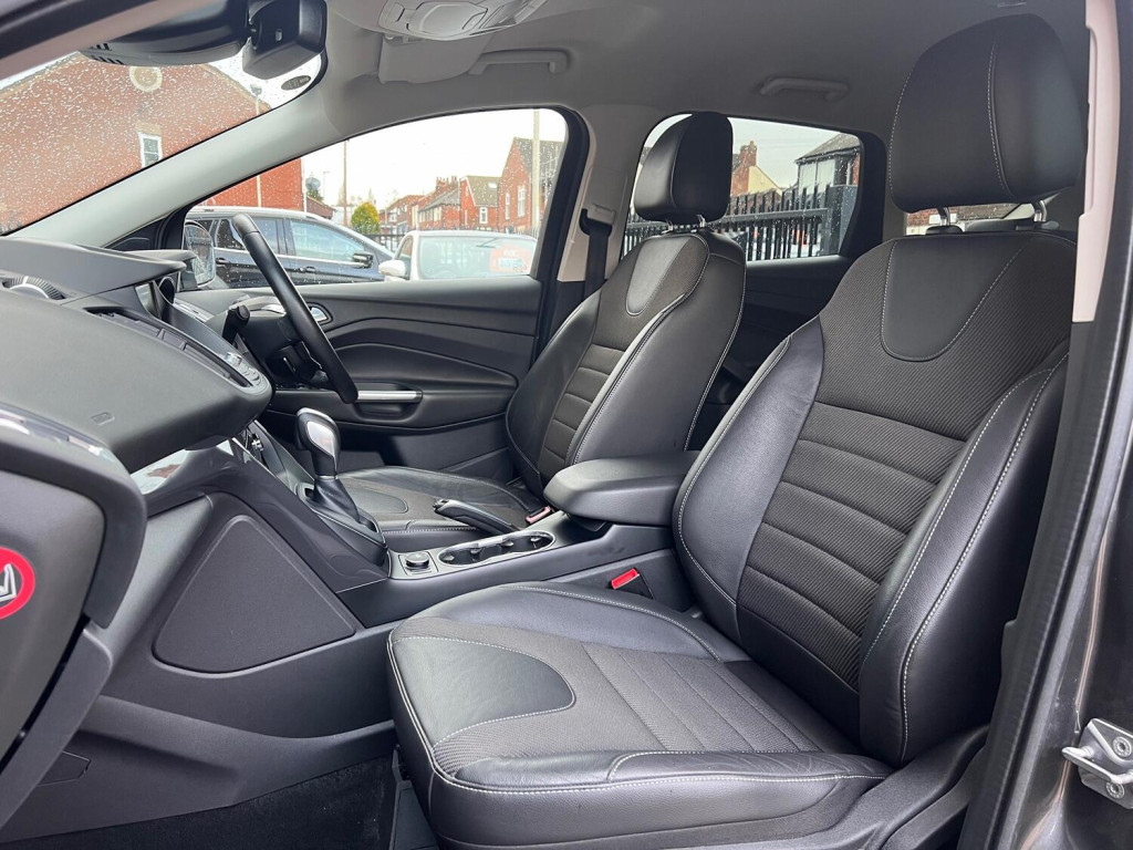 FORD KUGA
