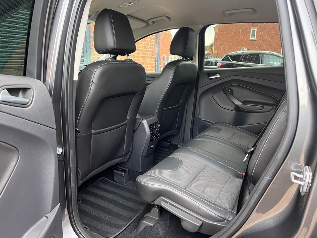 FORD KUGA
