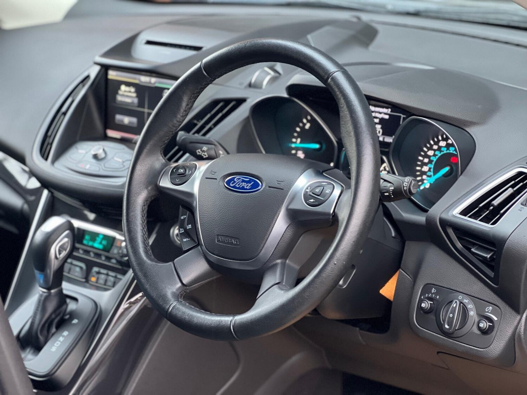 FORD KUGA