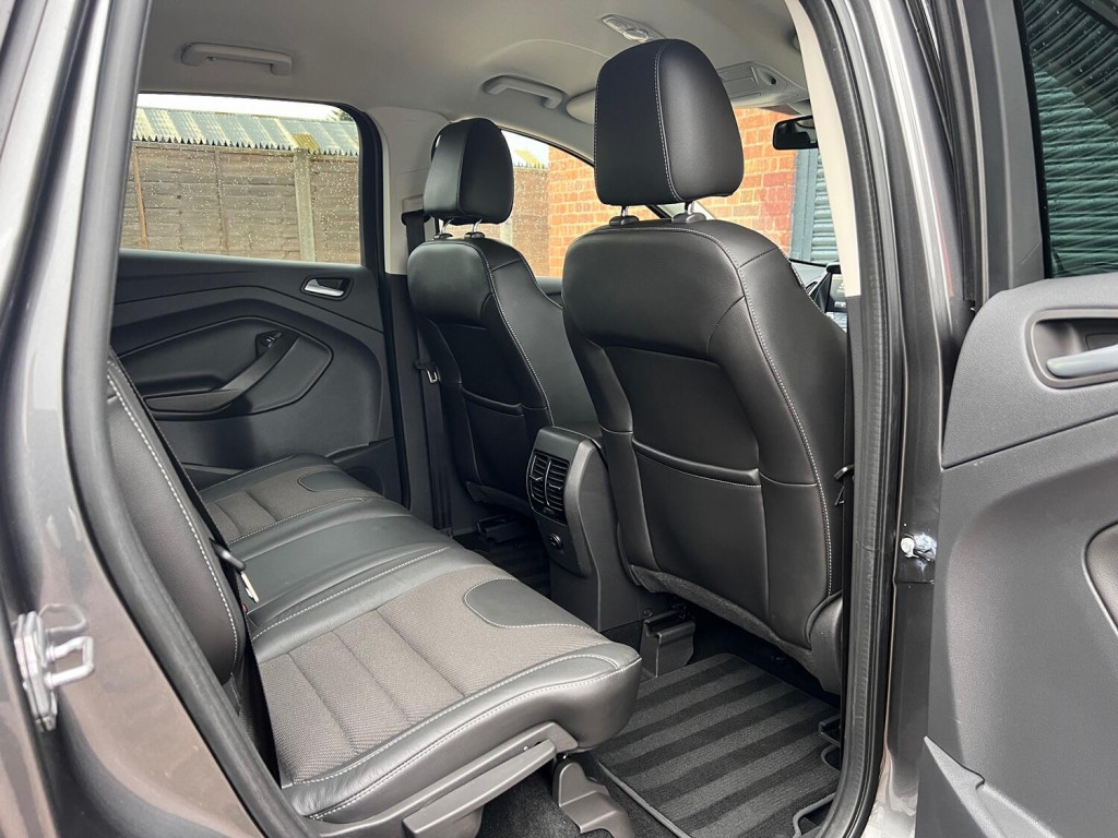 FORD KUGA