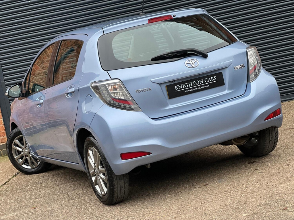 View TOYOTA YARIS 1.0 VVT-i Icon Plus