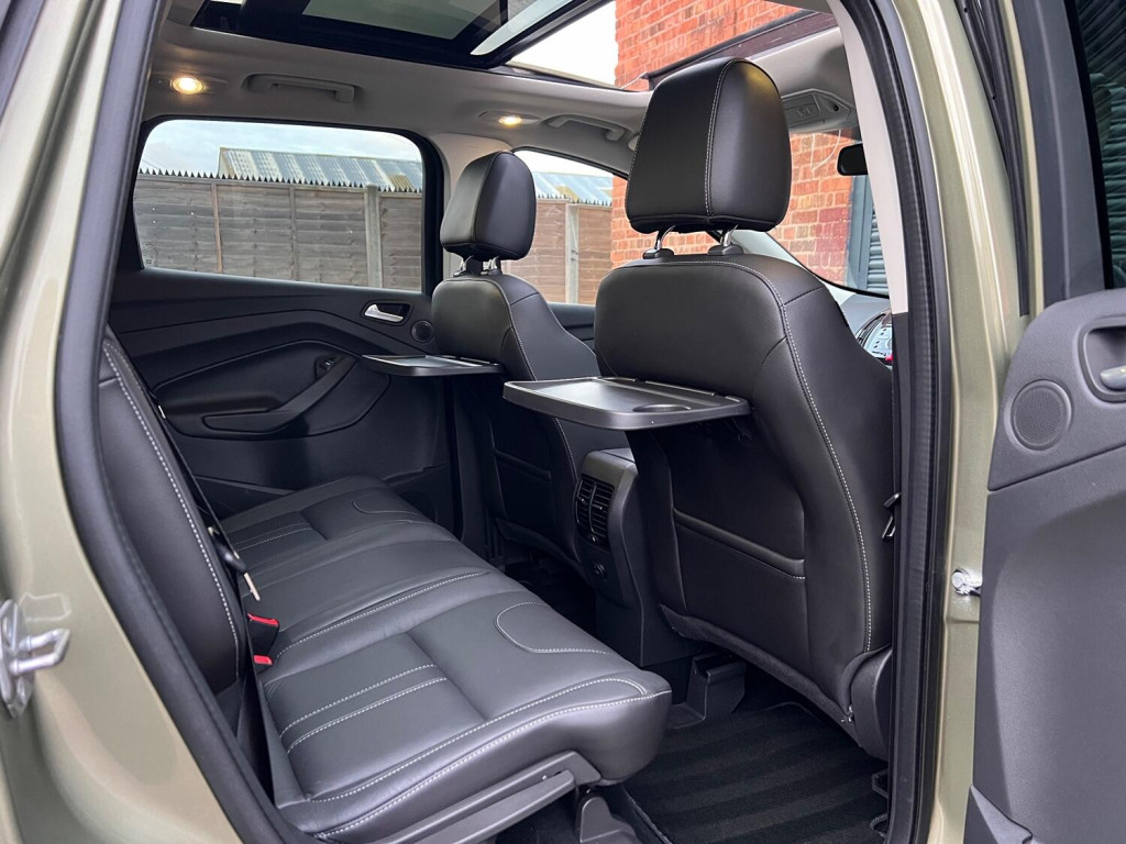 FORD KUGA