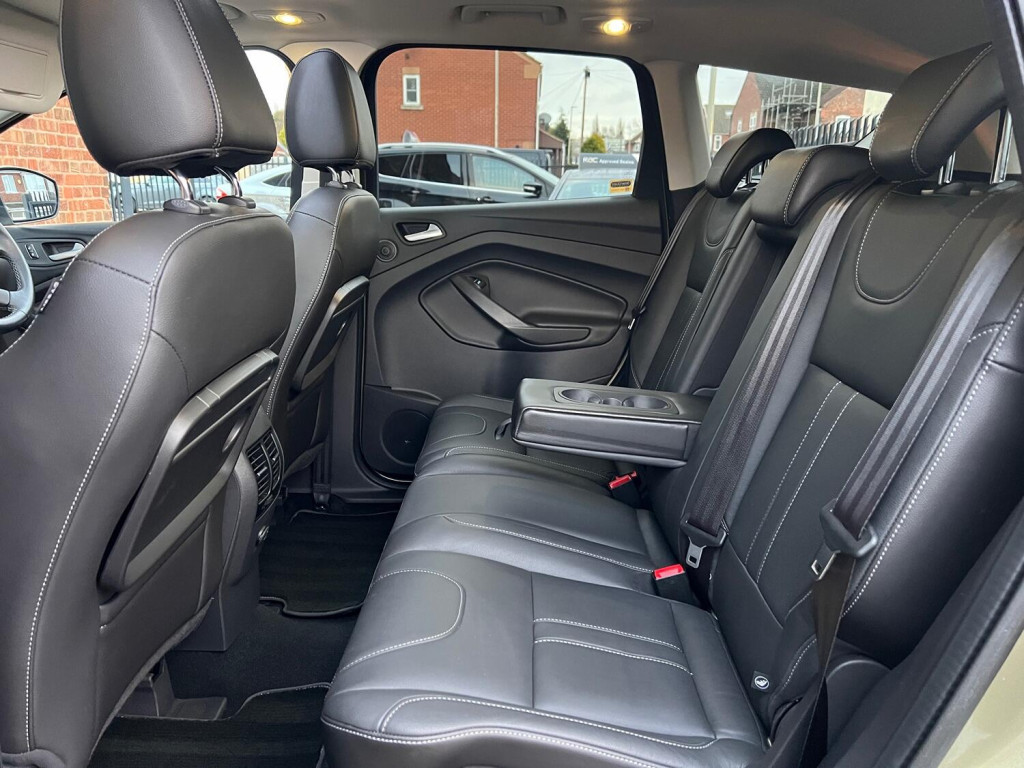 FORD KUGA