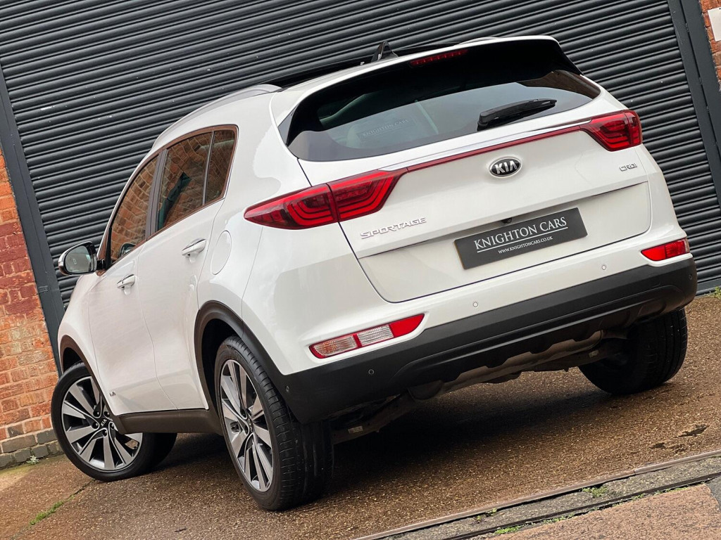 View KIA SPORTAGE 2.0 CRDi First Edition