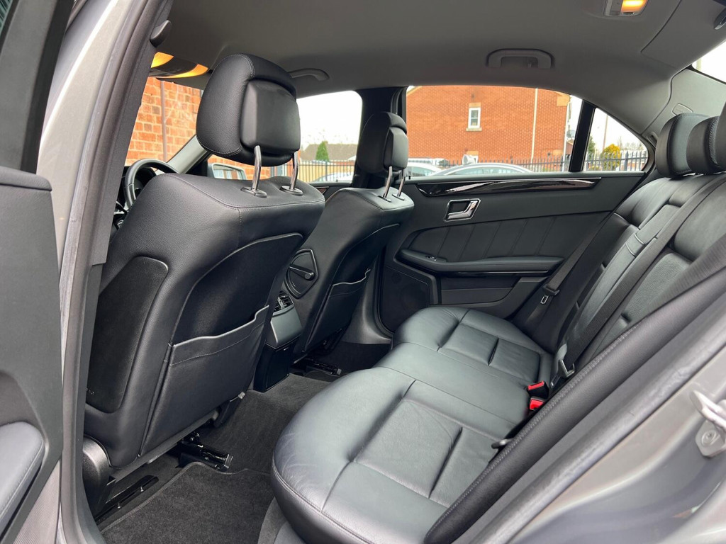 MERCEDES-BENZ E CLASS