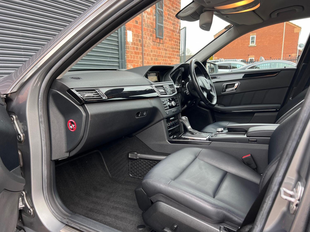 MERCEDES-BENZ E CLASS