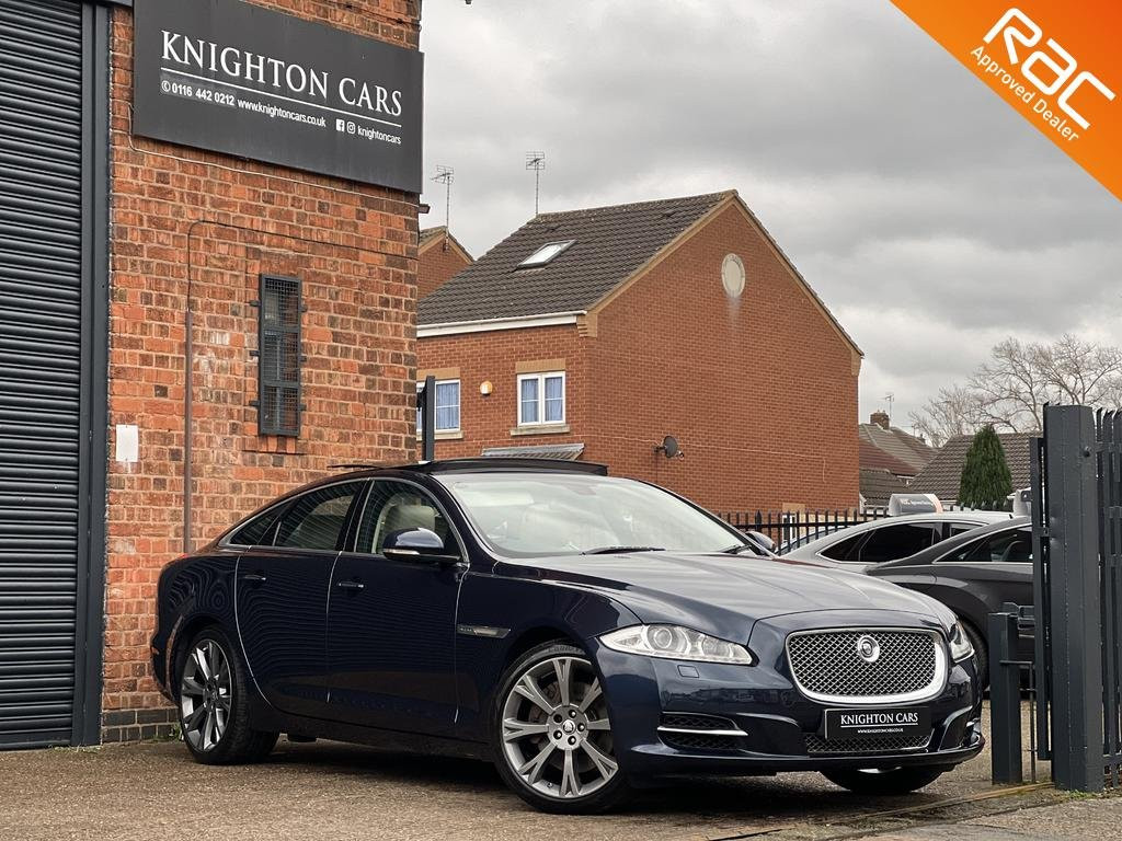 View JAGUAR XJ 3.0 d V6 Portfolio