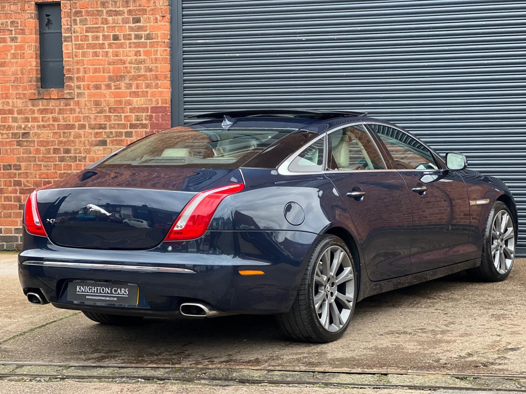 JAGUAR XJ