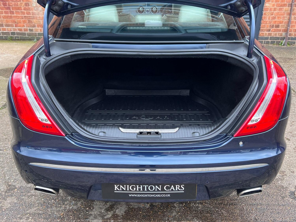 JAGUAR XJ