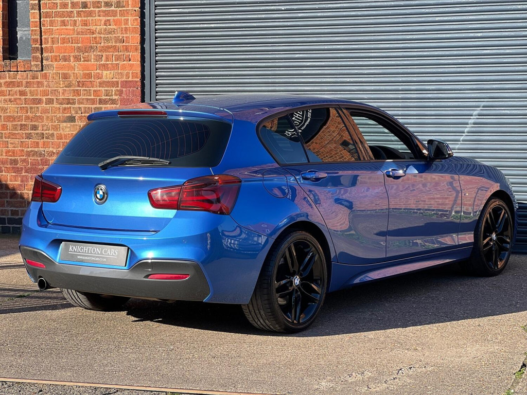 BMW 1 SERIES