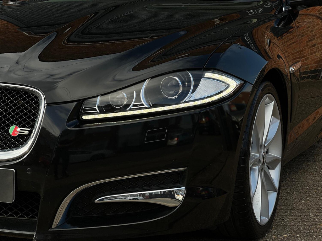 JAGUAR XF