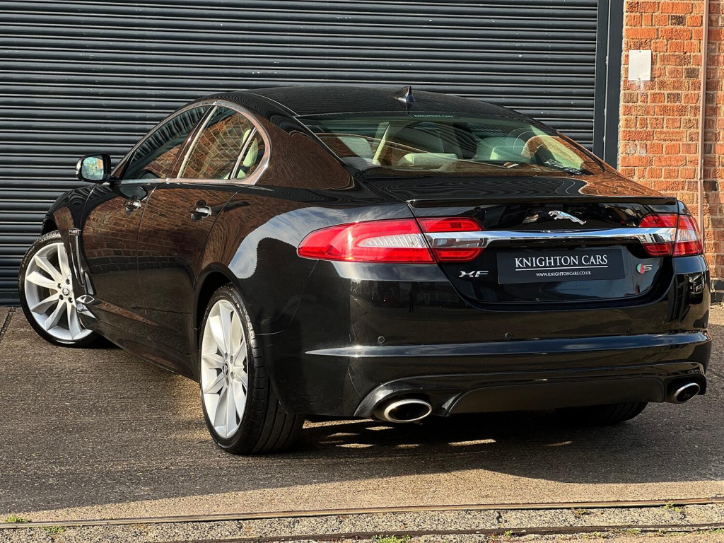 View JAGUAR XF 3.0 d S V6 Portfolio