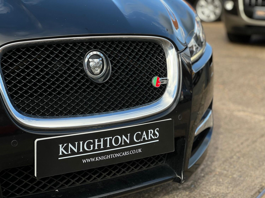 JAGUAR XF