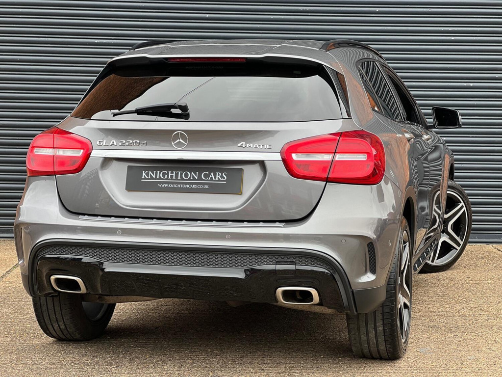 MERCEDES-BENZ GLA CLASS