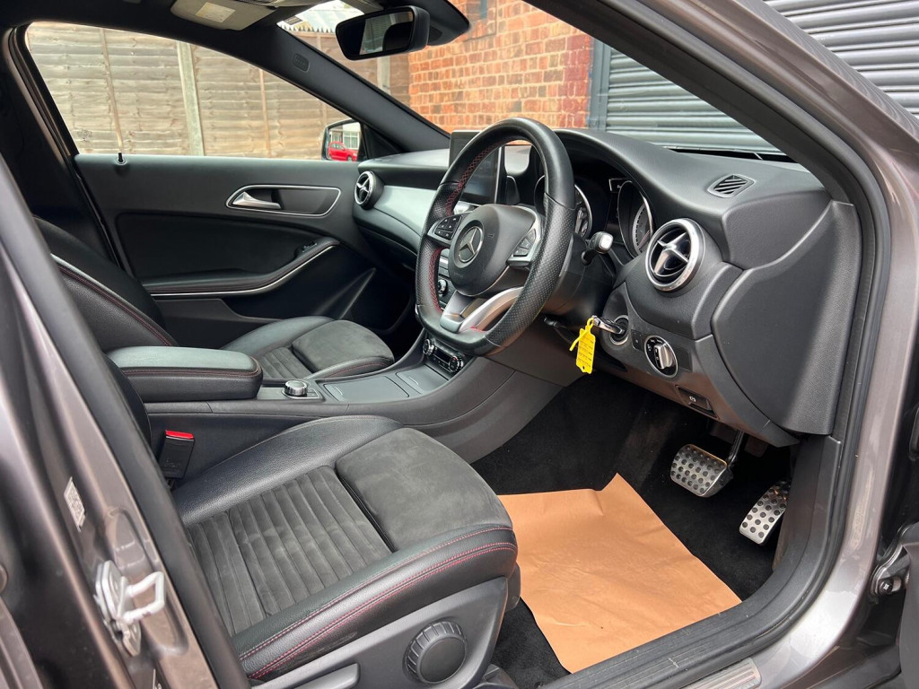 MERCEDES-BENZ GLA CLASS