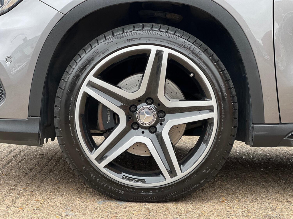 MERCEDES-BENZ GLA CLASS