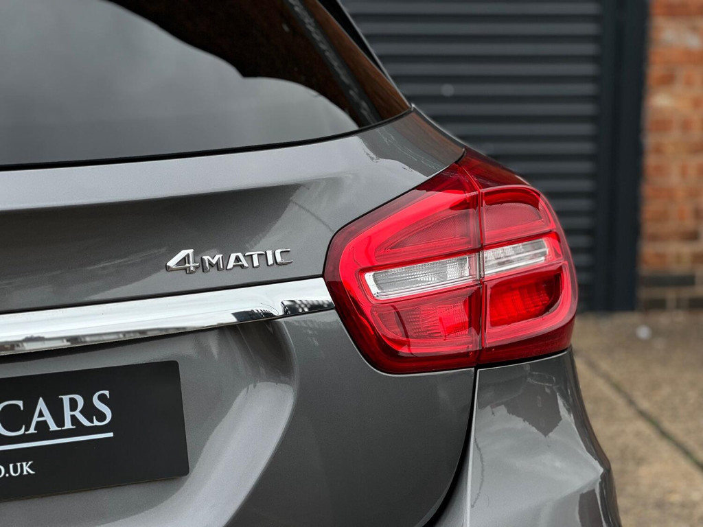 MERCEDES-BENZ GLA CLASS