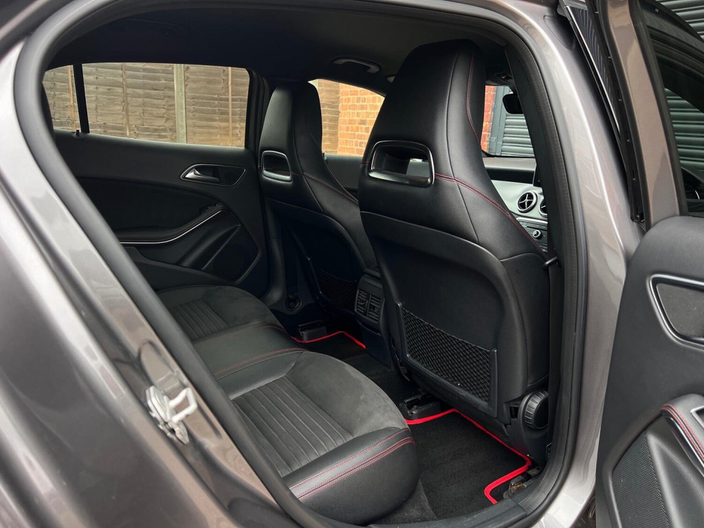 MERCEDES-BENZ GLA CLASS