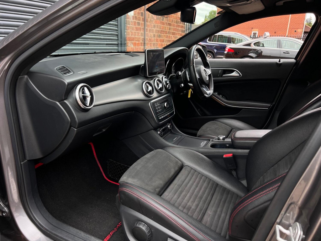 MERCEDES-BENZ GLA CLASS
