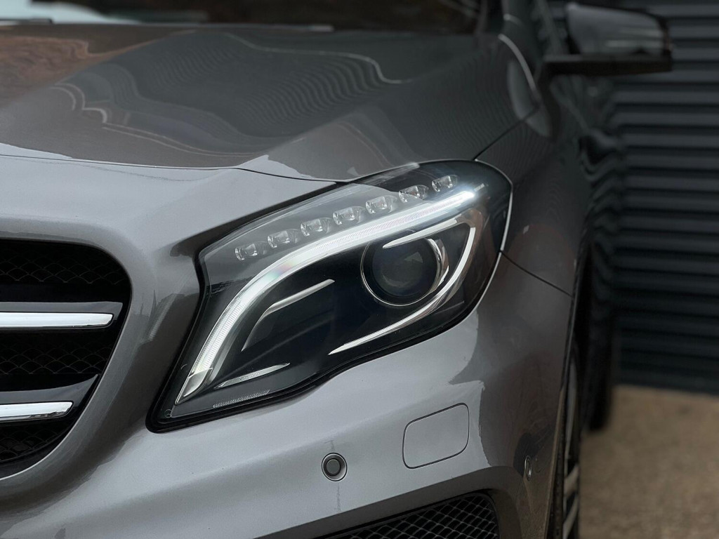 MERCEDES-BENZ GLA CLASS