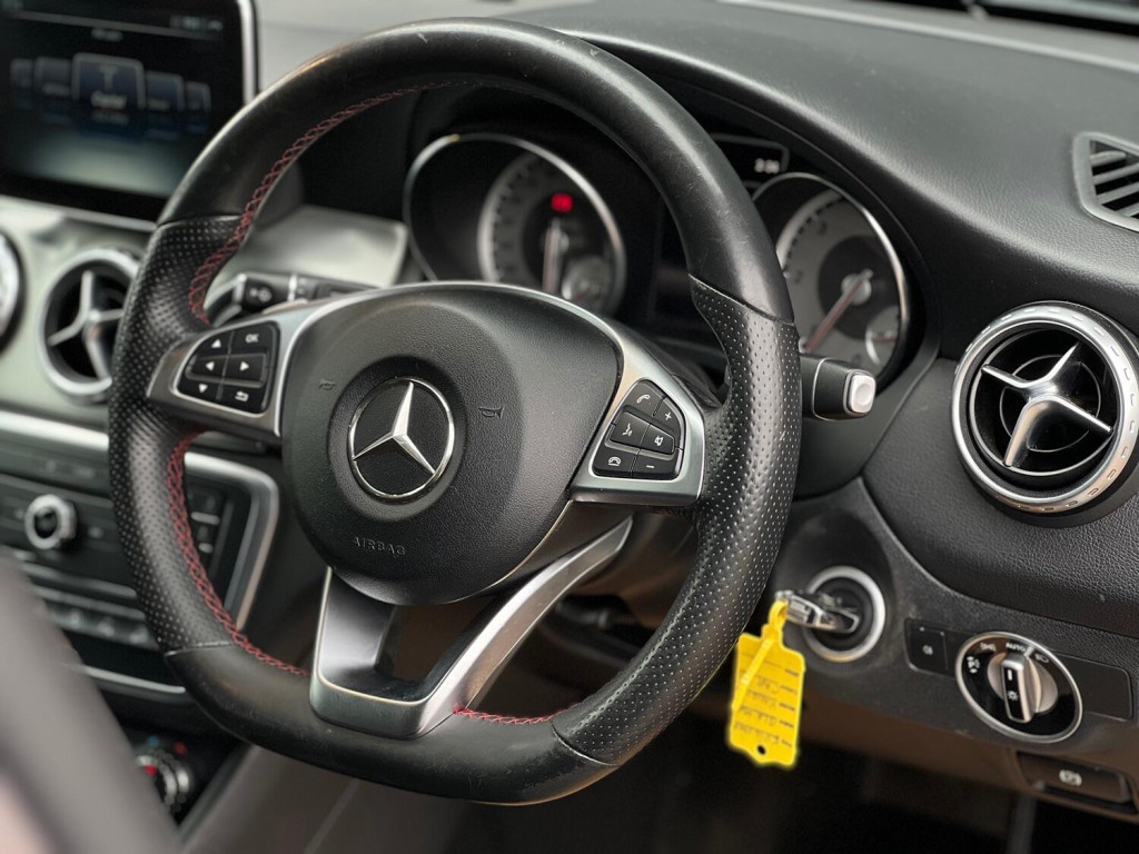 MERCEDES-BENZ GLA CLASS