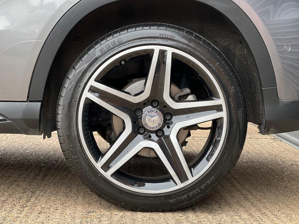 MERCEDES-BENZ GLA CLASS