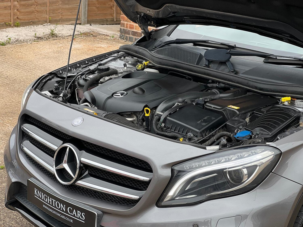 MERCEDES-BENZ GLA CLASS