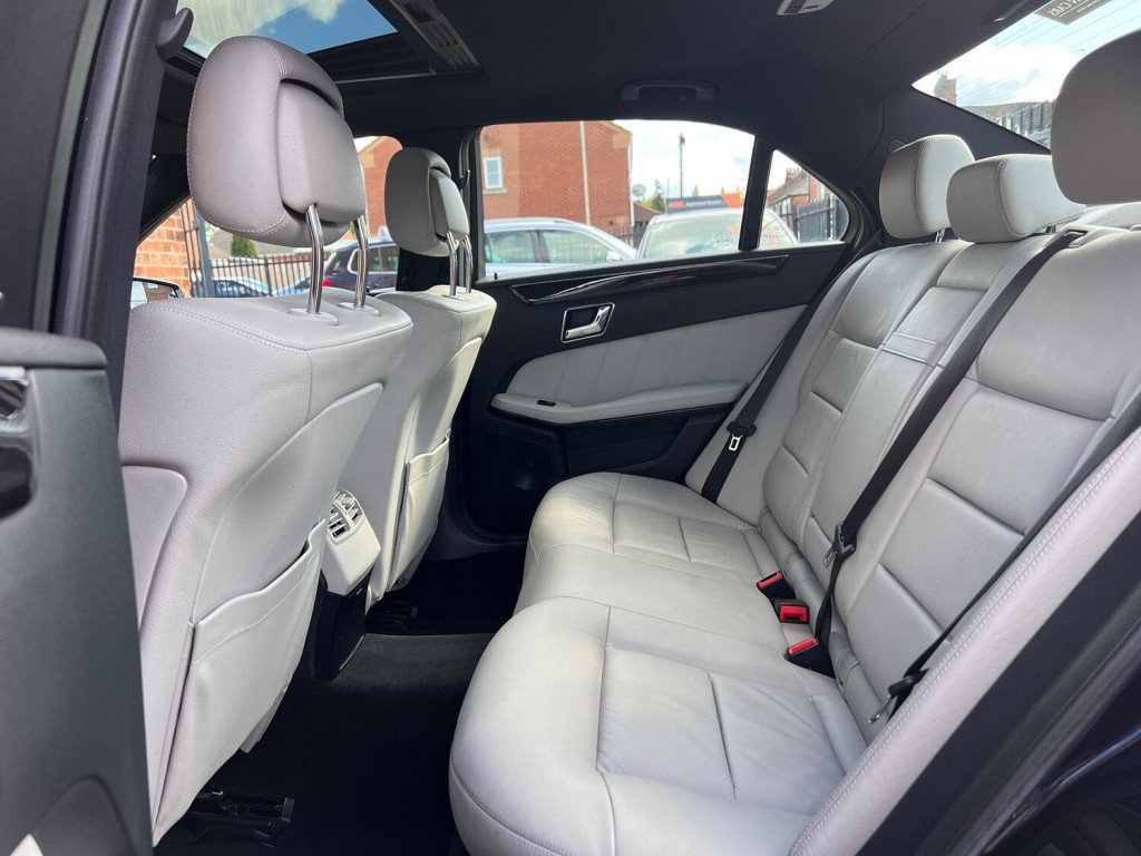 MERCEDES-BENZ E CLASS