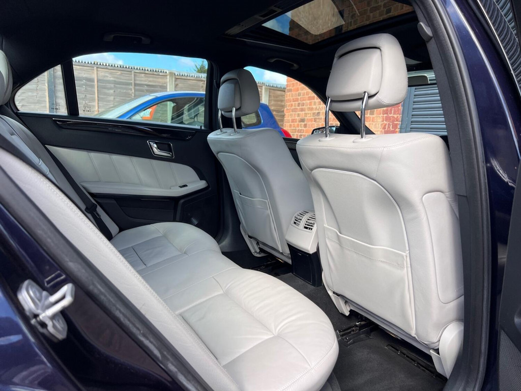 MERCEDES-BENZ E CLASS