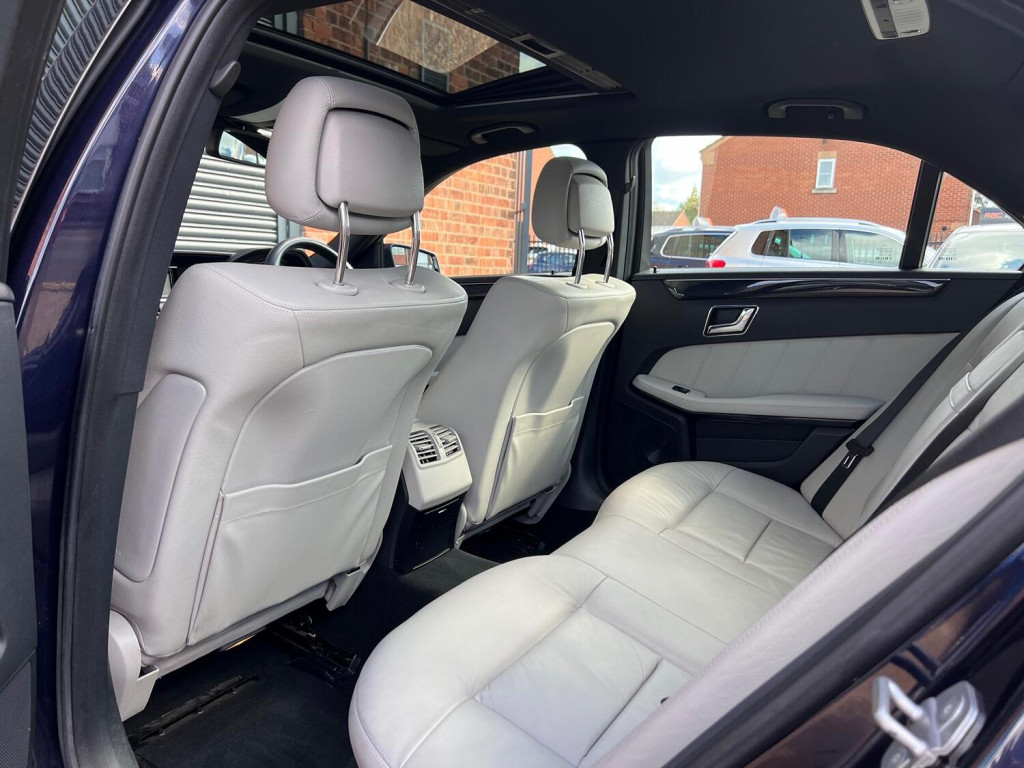 MERCEDES-BENZ E CLASS