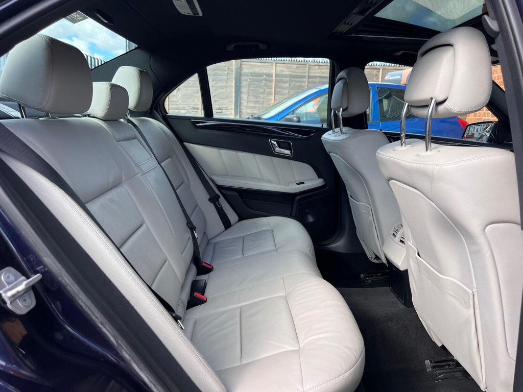 MERCEDES-BENZ E CLASS
